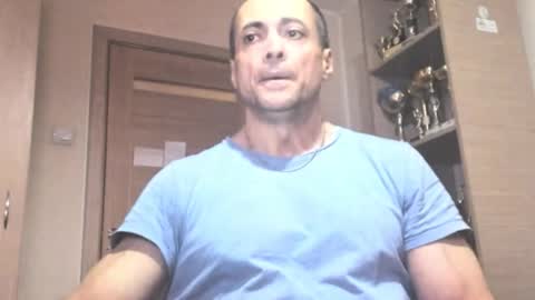 Snapshot of carin_the_body chatting on 10-19-25, 09:43 Laz online show from 10-19-25, 09:43