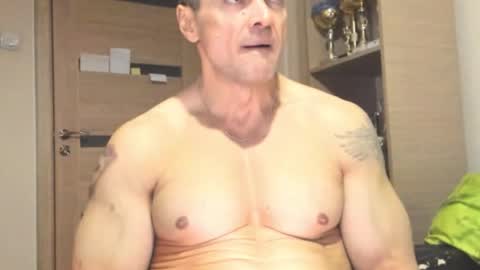 Snapshot of carin_the_body chatting on 10-30-25, 07:25 Laz online show from 10-30-25, 07:25