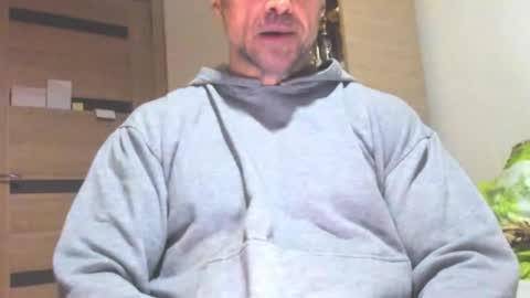 Snapshot of carin_the_body chatting on 11-09-25, 06:50 Laz online show from 11-09-25, 06:50