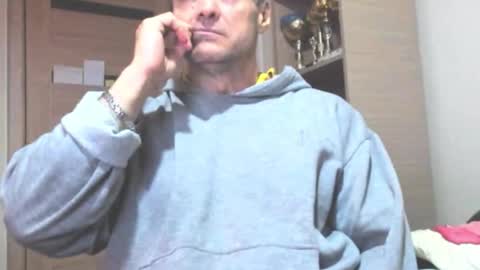 Snapshot of carin_the_body chatting on 11-19-25, 09:48 Laz online show from 11-19-25, 09:48