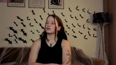 Elena online show from 10-30-25, 03:41