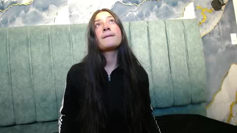 Carito online show from 11-13-25, 03:27