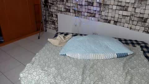 Snapshot of carla_lopera chatting on 11-18-25, 10:03 Carla online show from 11-18-25, 10:03