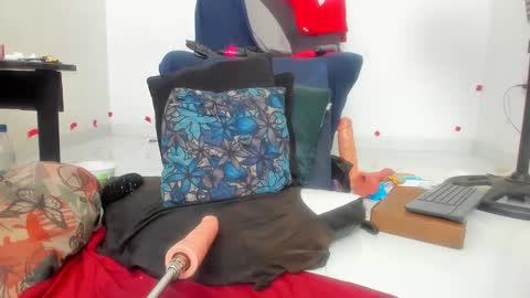 carla_prestige online show from 10-10-25, 01:32