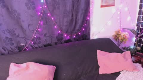 Snapshot of carla_smith__ chatting on 02-09-25, 03:32 Carla online show from 02-09-25, 03:32