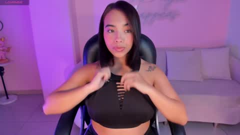 Snapshot of carlasmithx chatting on 03-10-25, 06:16 Carla online show from 03-10-25, 06:16