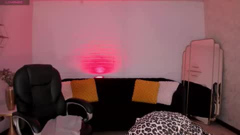 Snapshot of carlasmithx chatting on 09-18-25, 03:08 Carla online show from 09-18-25, 03:08