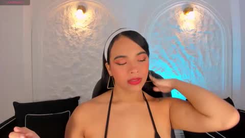 Snapshot of carlasmithx chatting on 10-28-25, 12:19 Carla online show from 10-28-25, 12:19