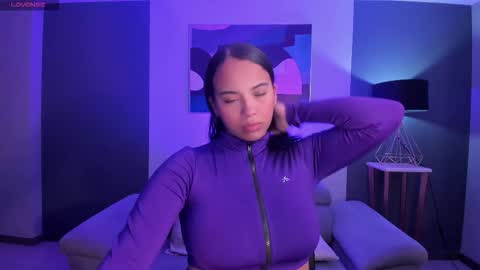 Snapshot of carlasmithx chatting on 11-23-25, 11:26 Carla online show from 11-23-25, 11:26