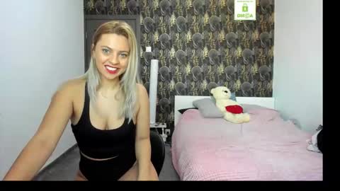 Snapshot of carlastacefun chatting on 01-09-26, 09:45 CarlaStaceFun online show from 01-09-26, 09:45