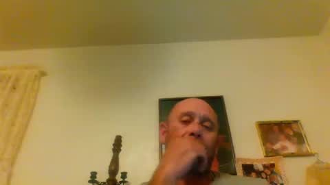 Snapshot of carldhammers chatting on 10-12-25, 02:10 carldhammers online show from 10-12-25, 02:10