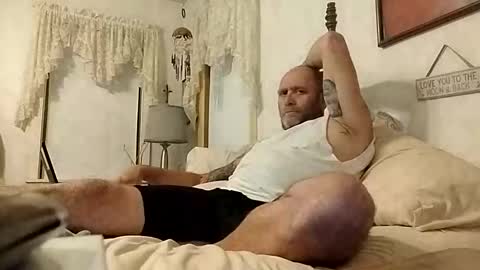 Snapshot of carldhammers chatting on 10-20-25, 10:05 carldhammers online show from 10-20-25, 10:05