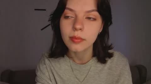 Emilia online show from 09-09-25, 04:23