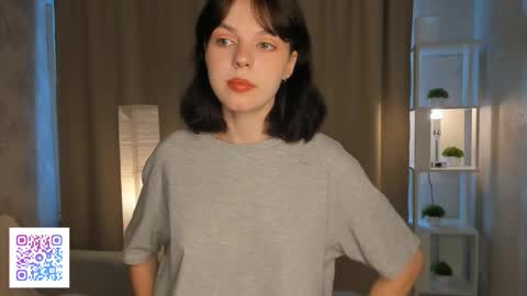 Emilia online show from 09-14-25, 04:00