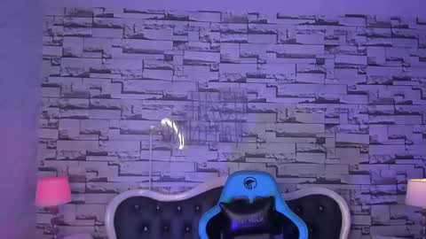 CARLYE   online show from 12-24-24, 04:00