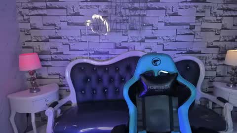 CARLYE   online show from 12-28-24, 04:19