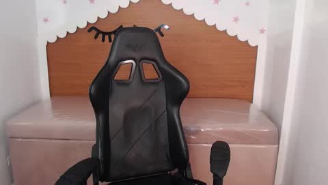 CARLYE   online show from 11-13-25, 03:55