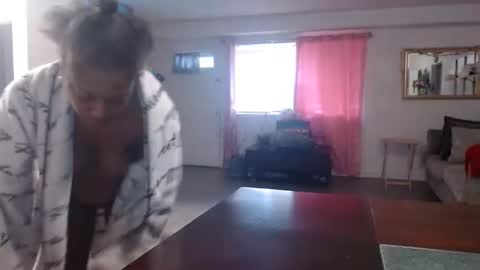 Snapshot of carliecreams chatting on 02-17-26, 01:51 Carlie online show from 02-17-26, 01:51