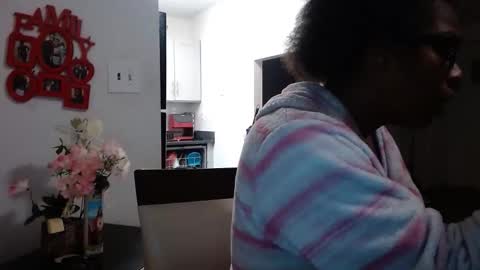 Snapshot of carliecreams chatting on 02-19-26, 11:28 Carlie online show from 02-19-26, 11:28