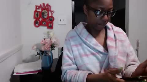 Snapshot of carliecreams chatting on 02-21-26, 02:23 Carlie online show from 02-21-26, 02:23