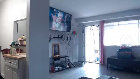 Snapshot of carliecreams chatting on 02-21-26, 04:41 Carlie online show from 02-21-26, 04:41