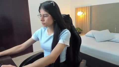 Snapshot of carlina_15 chatting on 09-09-25, 12:26 C A R L I N A online show from 09-09-25, 12:26
