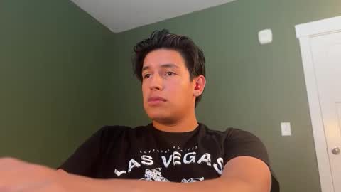 carlosjosecb2 online show from 10-28-25, 04:20