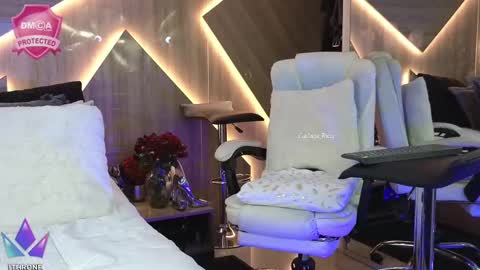 Carla Carla  I am sensual goddes and i was born for loveworshipping and enjoyment. online show from 02-21-25, 04:40