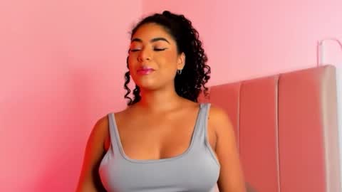 Littlecarly  online show from 01-16-26, 09:19