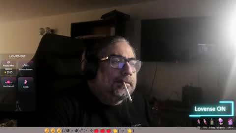 Snapshot of carmelo_devitto chatting on 03-17-26, 06:06 soy Batman online show from 03-17-26, 06:06