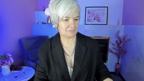 Carmen online show from 09-19-25, 09:04