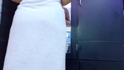 Caro  online show from 09-21-25, 05:03