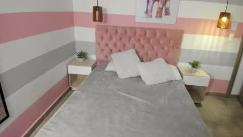 Snapshot of carol_pinter chatting on 01-27-25, 01:30 Carol online show from 01-27-25, 01:30