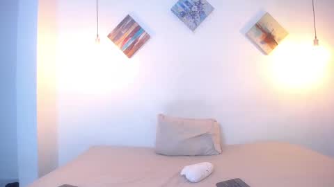 Snapshot of carol_rox chatting on 10-29-25, 02:19 carolina online show from 10-29-25, 02:19