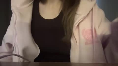 Snapshot of carolecronan chatting on 02-24-26, 06:11 Lisa online show from 02-24-26, 06:11