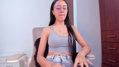 Caroline online show from 01-03-25, 03:22