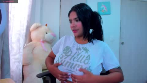 Snapshot of carolinalovehot chatting on 02-04-26, 02:34 Carolina online show from 02-04-26, 02:34