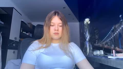 Snapshot of carolindueno chatting on 02-21-26, 08:04 carolindueno online show from 02-21-26, 08:04