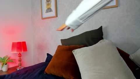  Caroline  online show from 10-17-25, 11:35