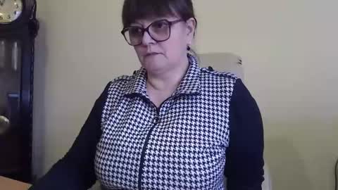 CarolineDream  online show from 01-15-25, 09:02