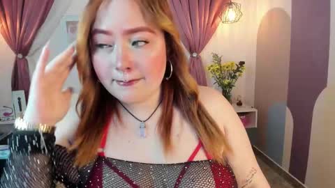 Carolinee  online show from 09-27-25, 03:00