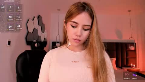 Snapshot of carolinegrace_ chatting on 10-29-25, 10:39 Caro online show from 10-29-25, 10:39