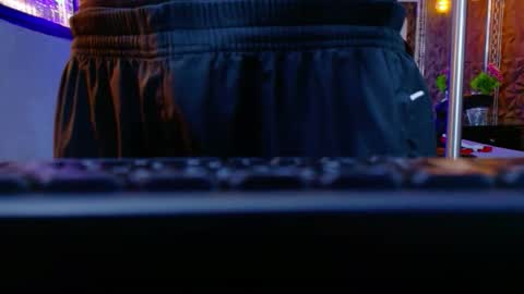 carolinejesh online show from 01-07-26, 08:00