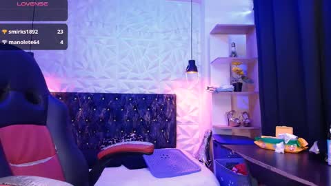 Snapshot of carolinescoth_dl chatting on 01-12-25, 08:25 Caroline Scoth online show from 01-12-25, 08:25