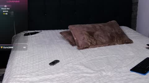 Katie H online show from 02-04-25, 02:07