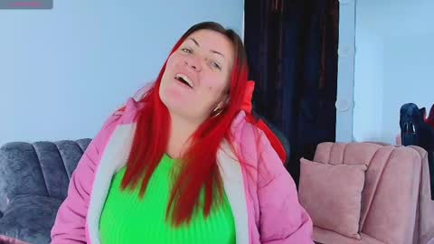 Snapshot of carolinhe_ chatting on 10-03-25, 08:17 Carolinhe online show from 10-03-25, 08:17