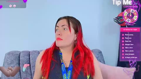 Snapshot of carolinhe_ chatting on 10-10-25, 10:20 Carolinhe online show from 10-10-25, 10:20