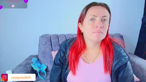 Snapshot of carolinhe_ chatting on 10-14-25, 08:09 Carolinhe online show from 10-14-25, 08:09
