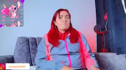 Snapshot of carolinhe_ chatting on 10-22-25, 07:35 Carolinhe online show from 10-22-25, 07:35