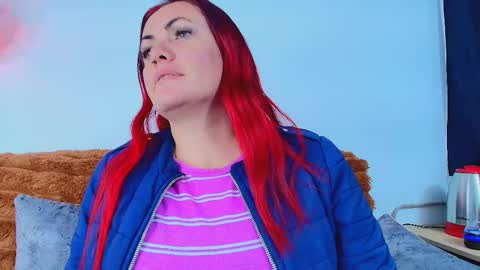 Snapshot of carolinhe_ chatting on 11-15-25, 06:48 Carolinhe online show from 11-15-25, 06:48